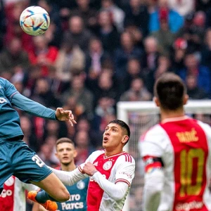 FOTO | Geertruida en Wieffer melden zich bij Nederlands Elftal