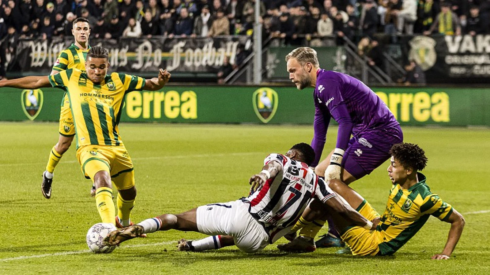 HUURLINGEN | Hall valt op in het centrum en Diemers belangrijk met assist op late goal