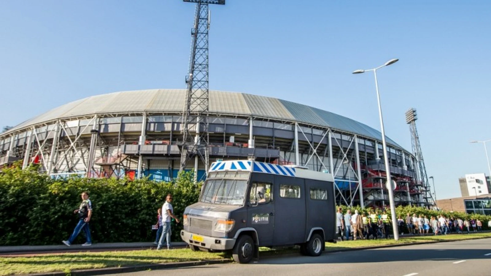 Justitie brengt Feyenoordsupporters voor de rechter