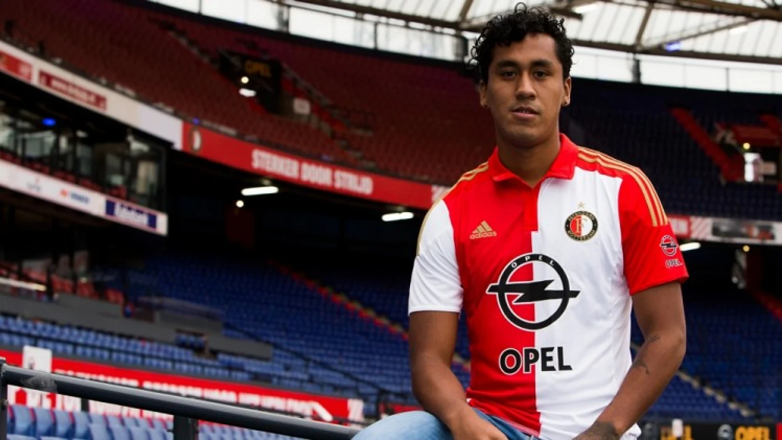 Tapia ook zondag niet bij wedstrijdselectie Feyenoord