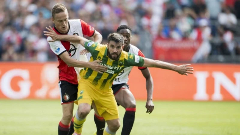 'Toornstra dicht tegen Oranje-vorm aan, hij is het cement in het elftal'