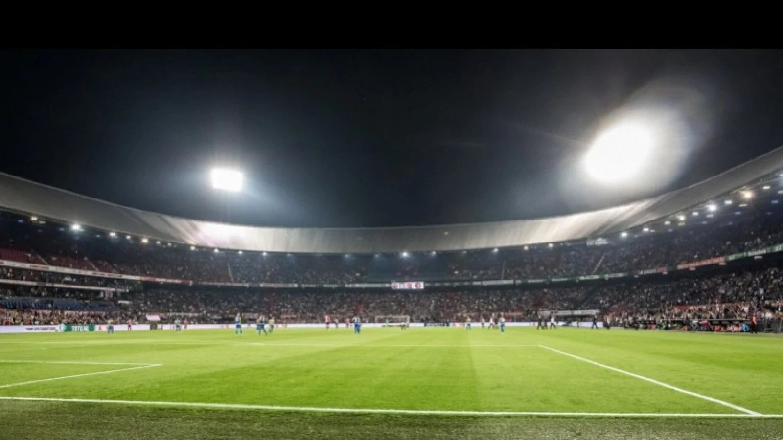 Oranje nu wel in de Kuip: 'De Kuip is een prachtig stadion met een prachtige grasmat'