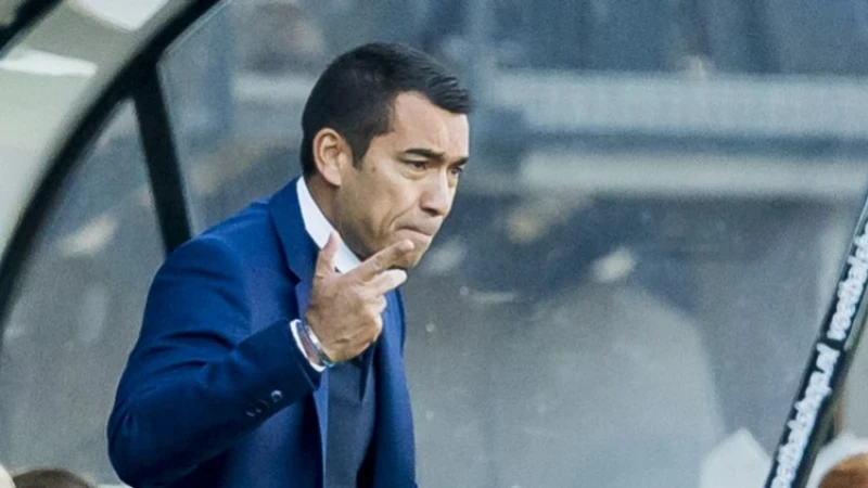 Van Bronckhorst: 'Dan is het geluk wel aan je zijde'