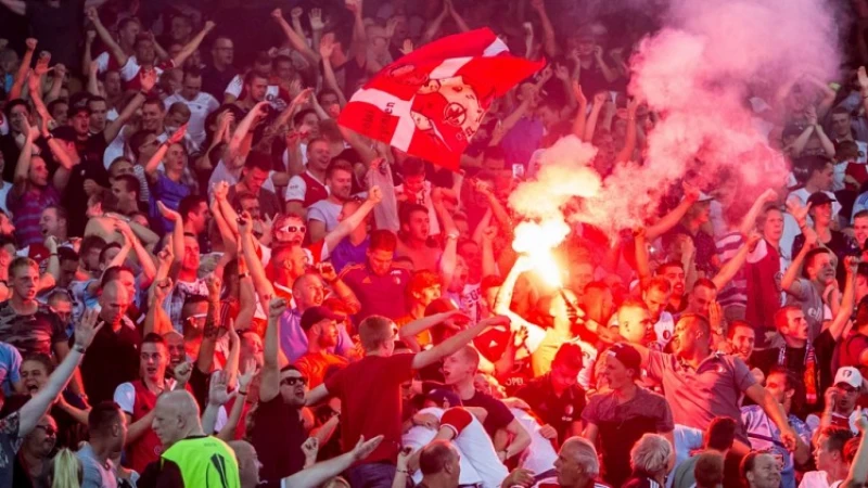 VIDEO | Cabaretiers voorafgaand aan Feyenoord - Ajax