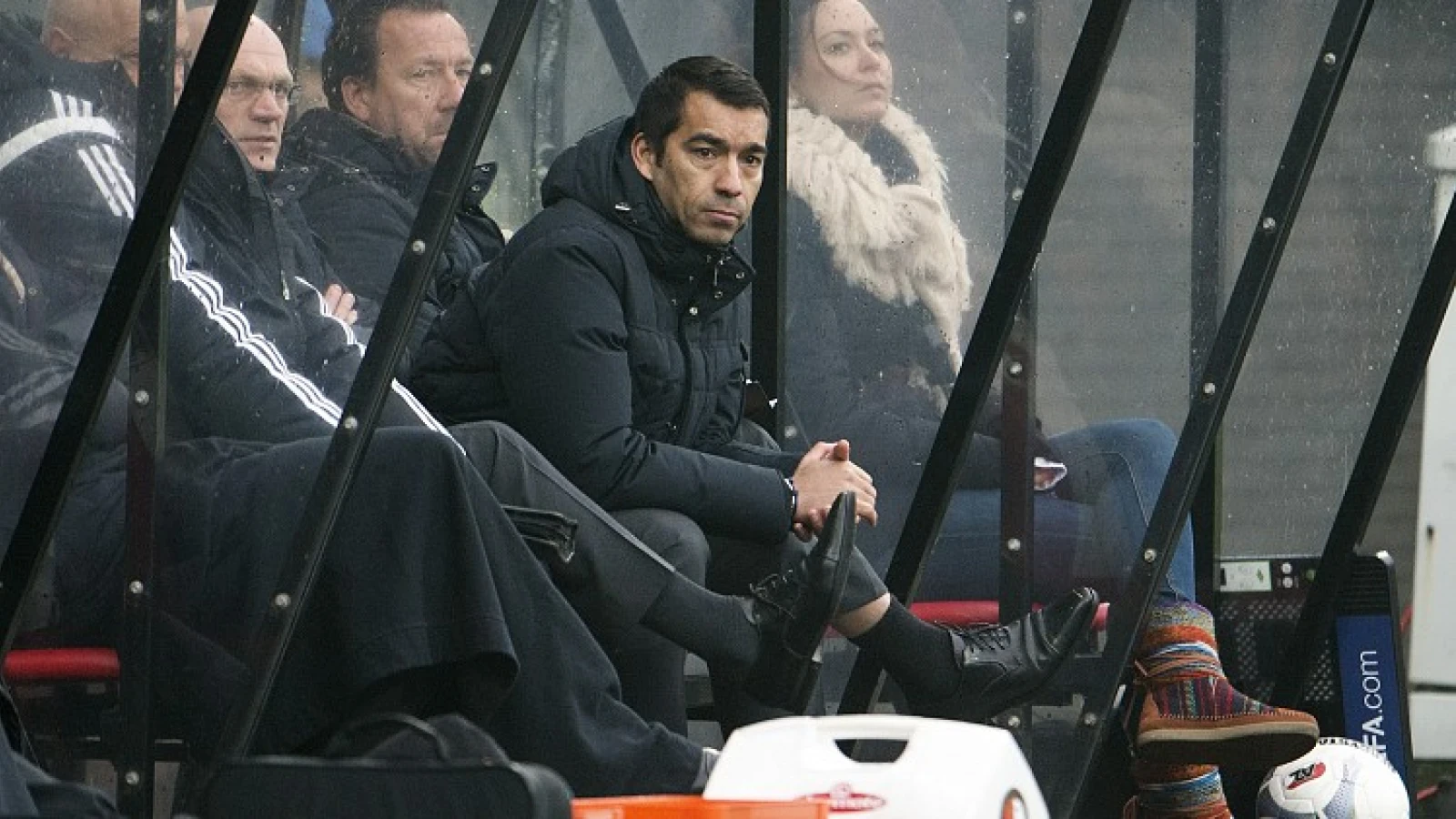 Van Bronckhorst: 'Oprichten voor strijd plek drie'