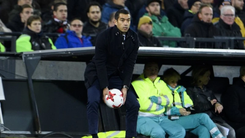 Van Bronckhorst: 'Vandaag was wel heel extreem'