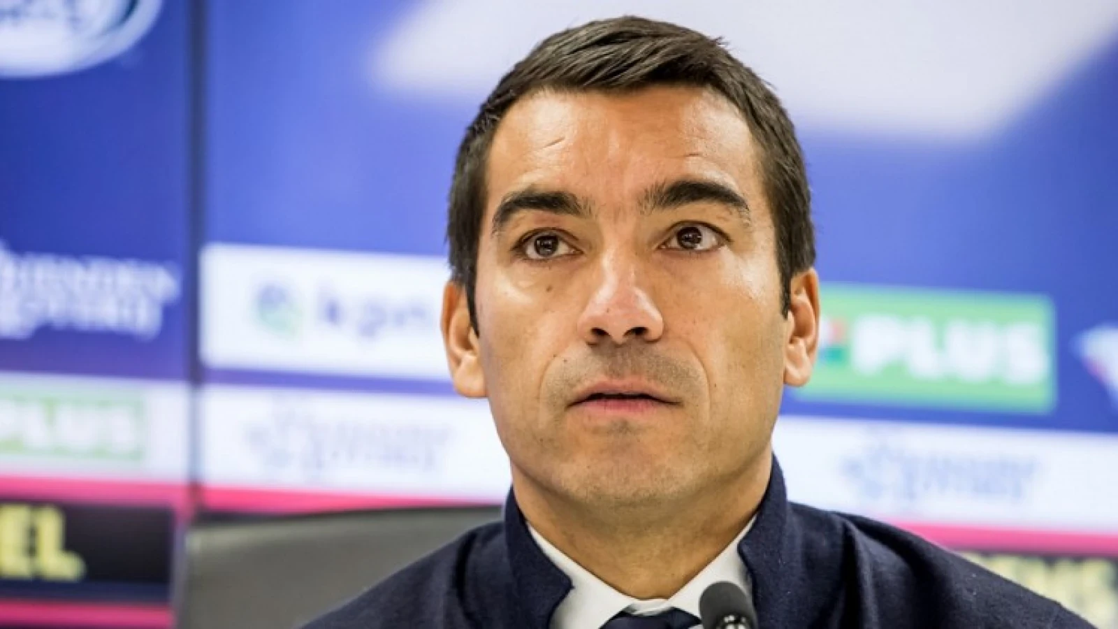 Van Bronckhorst begrijpt supporters: 'Ik begrijp de discussie'