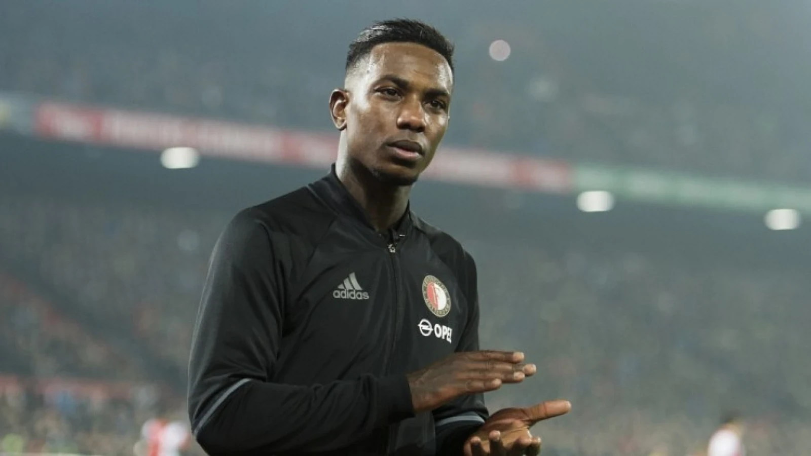 'Feyenoord om de tafel met Europese topclub over transfer Elia'