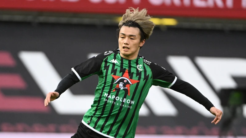 Feyenoord maakt rugnummer Ueda bekend