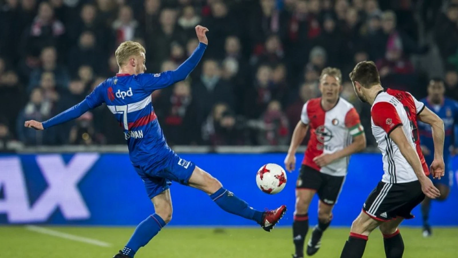 Feyenoord-huurling streeft naar basisplaats