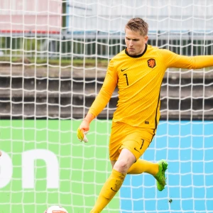 OFFICIEEL | Feyenoord maakt komst Mikki van Sas bekend