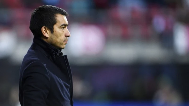 Van Bronckhorst laat weten dat tweetal mag worden verhuurd