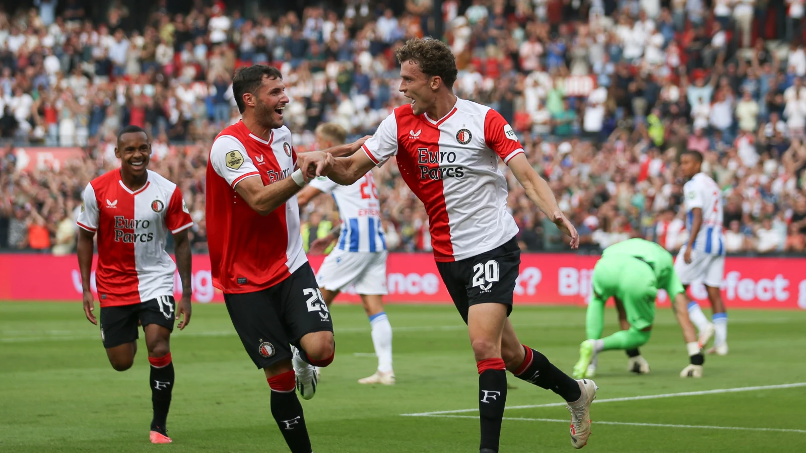 Feyenoord overklast sc Heerenveen in De Kuip