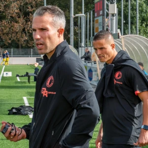 Van Persie: 'Wat is wijsheid, ik bekijk het van jaar tot jaar'