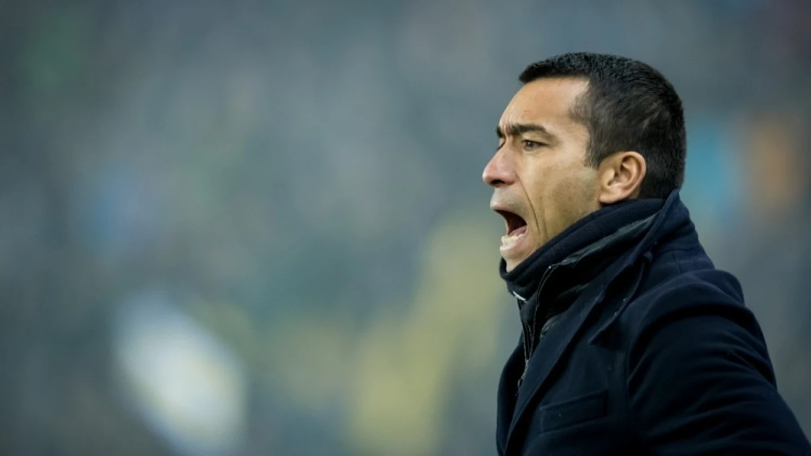 Van Bronckhorst: 'Ik weet het, jullie zien het zondag'