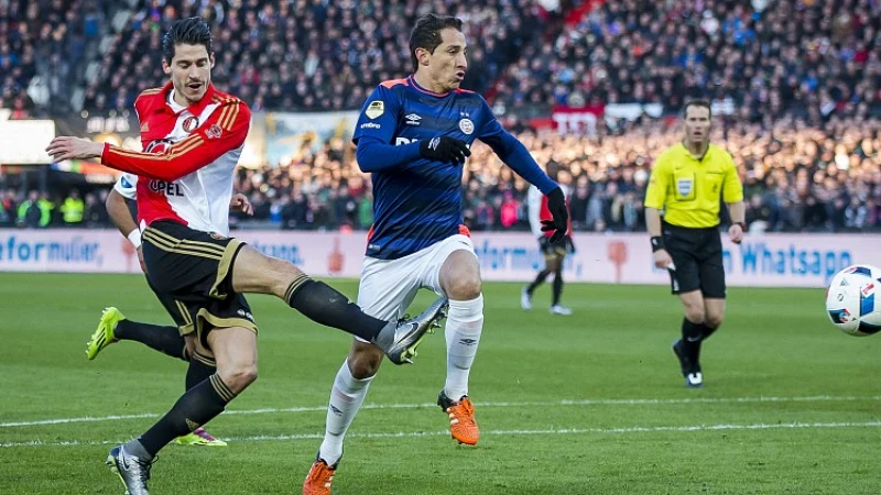 Van Bronckhorst passeert Gustafson en kiest voor Vejinovi?