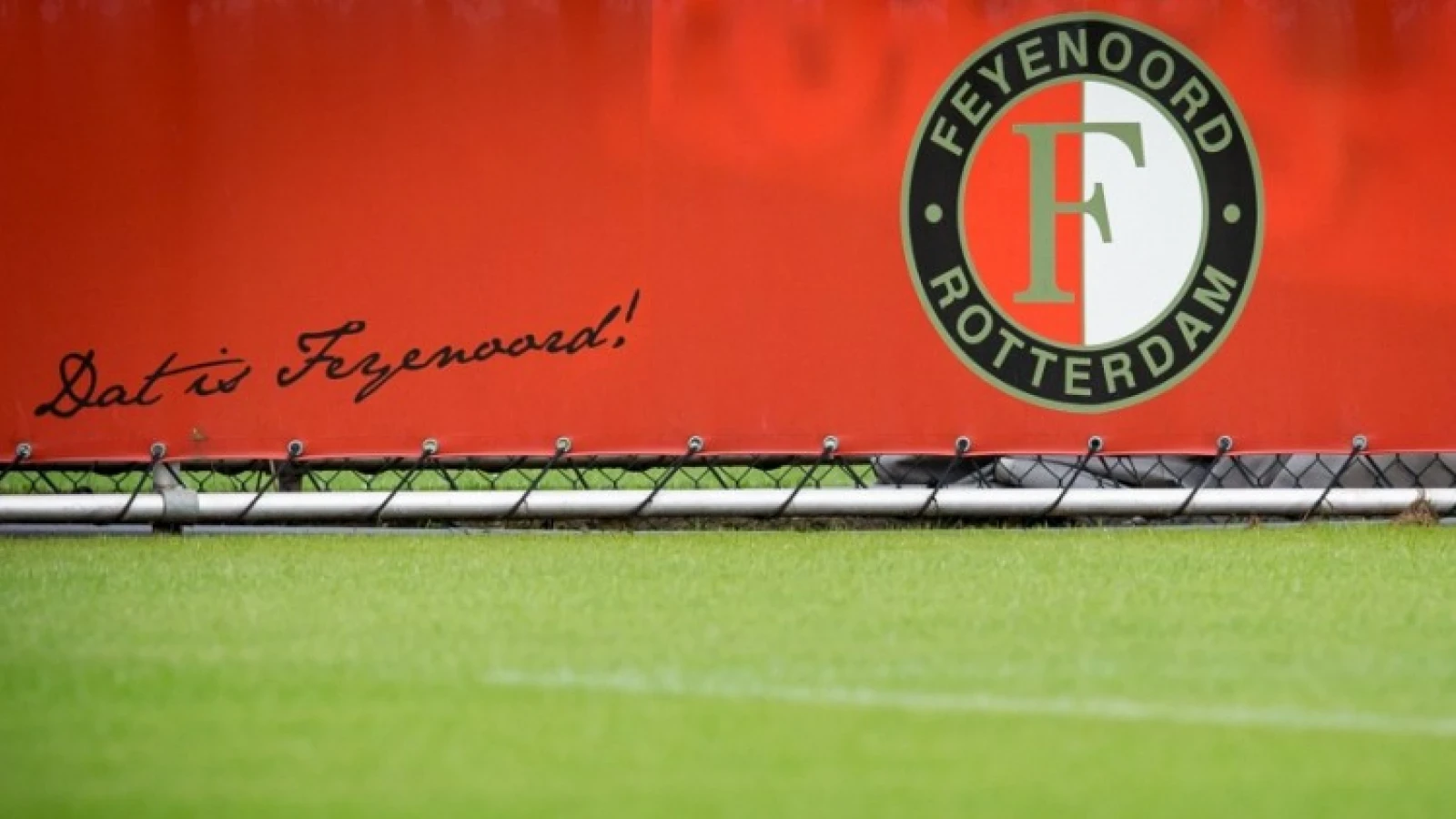 Voormalig Feyenoord-talent tekent contract bij aartsrivaal 