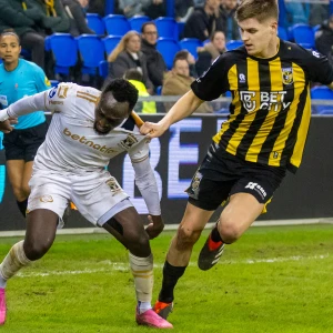 EREDIVISIE | Heracles duwt Vitesse dieper in moeras