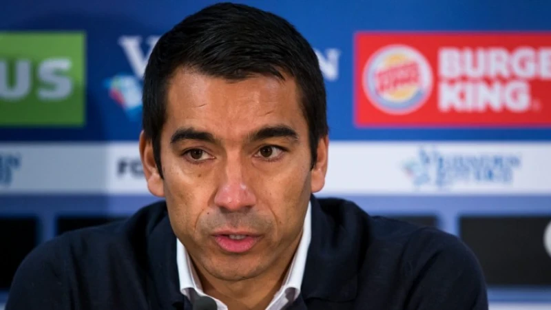 Van Bronckhorst bijt van zich af: 'Kom even kijken op onze trainingen'