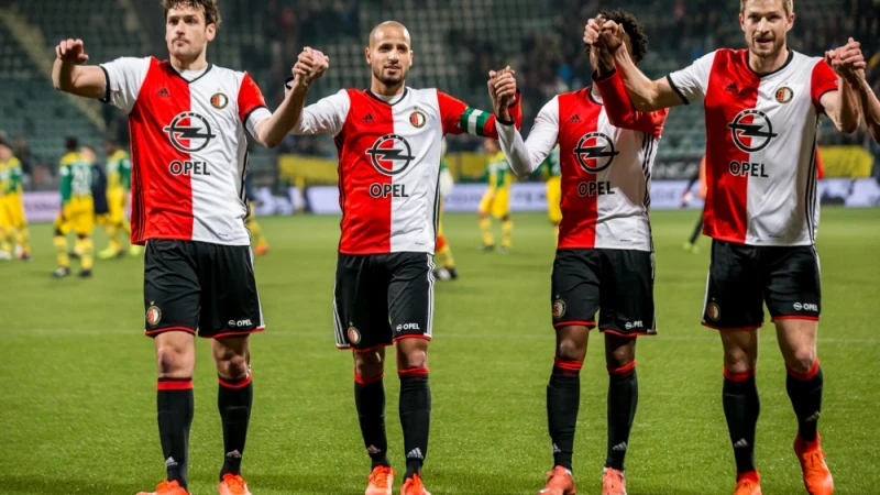 STAND | Feyenoord behoudt voorsprong