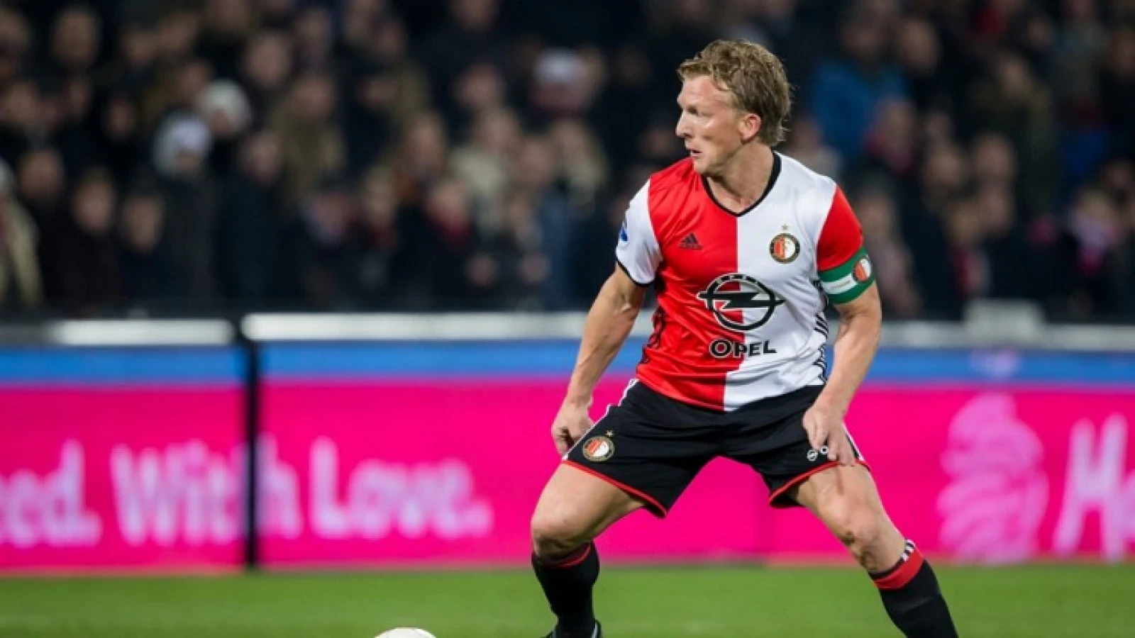 Opstelling | Kuyt niet in de basis in wedstrijd tegen PSV