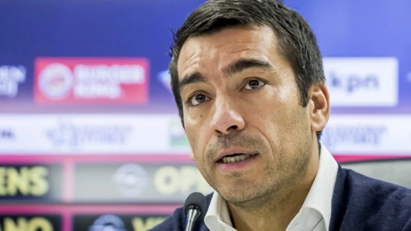 Van Bronckhorst: 'Ik heb vertrouwen in mijn ploeg dat we hier kunnen winnen'