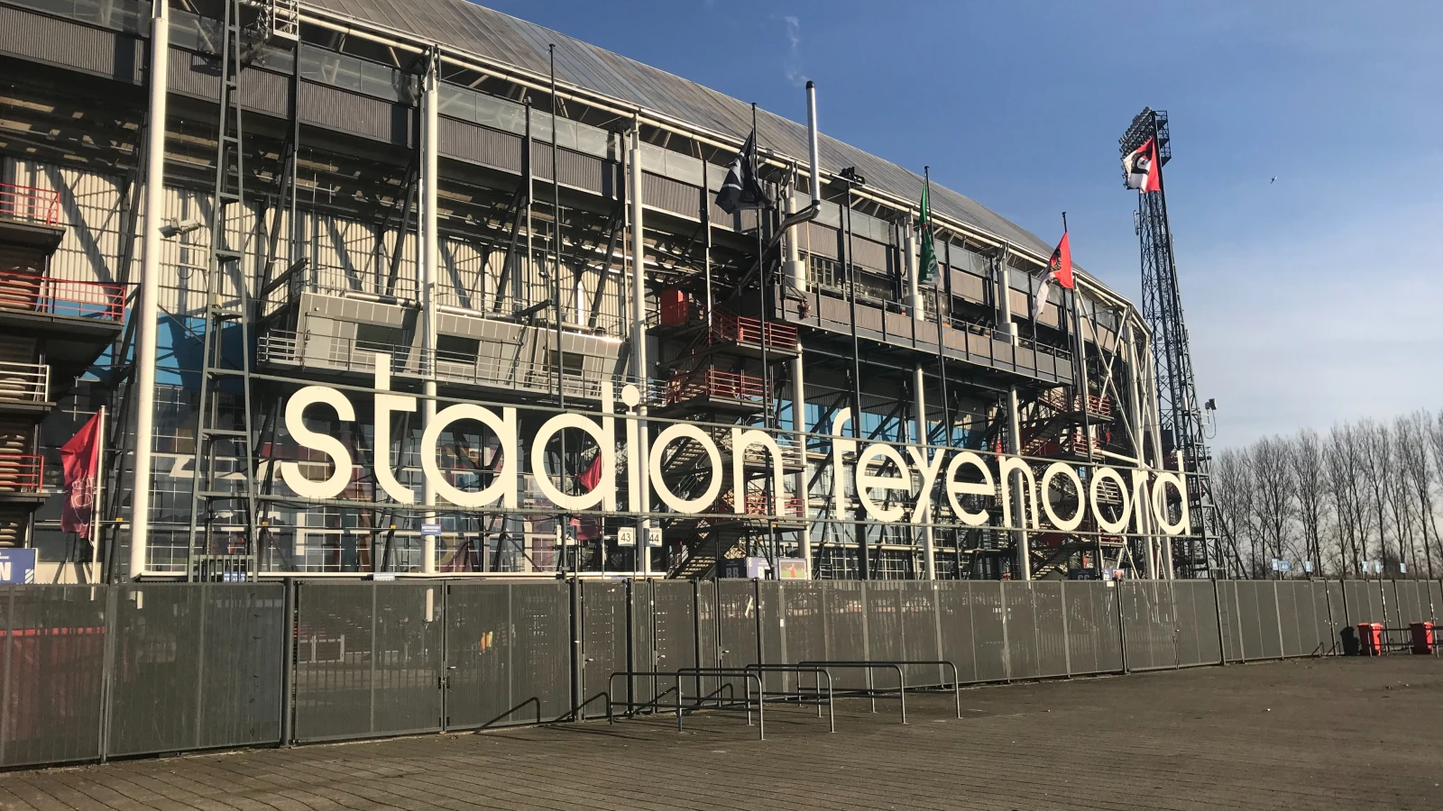 Feyenoord ziet CARU Containers toetreden als Official Partner