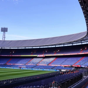 VIDEO | Drietal Feyenoorders meldt zich weer in De Kuip