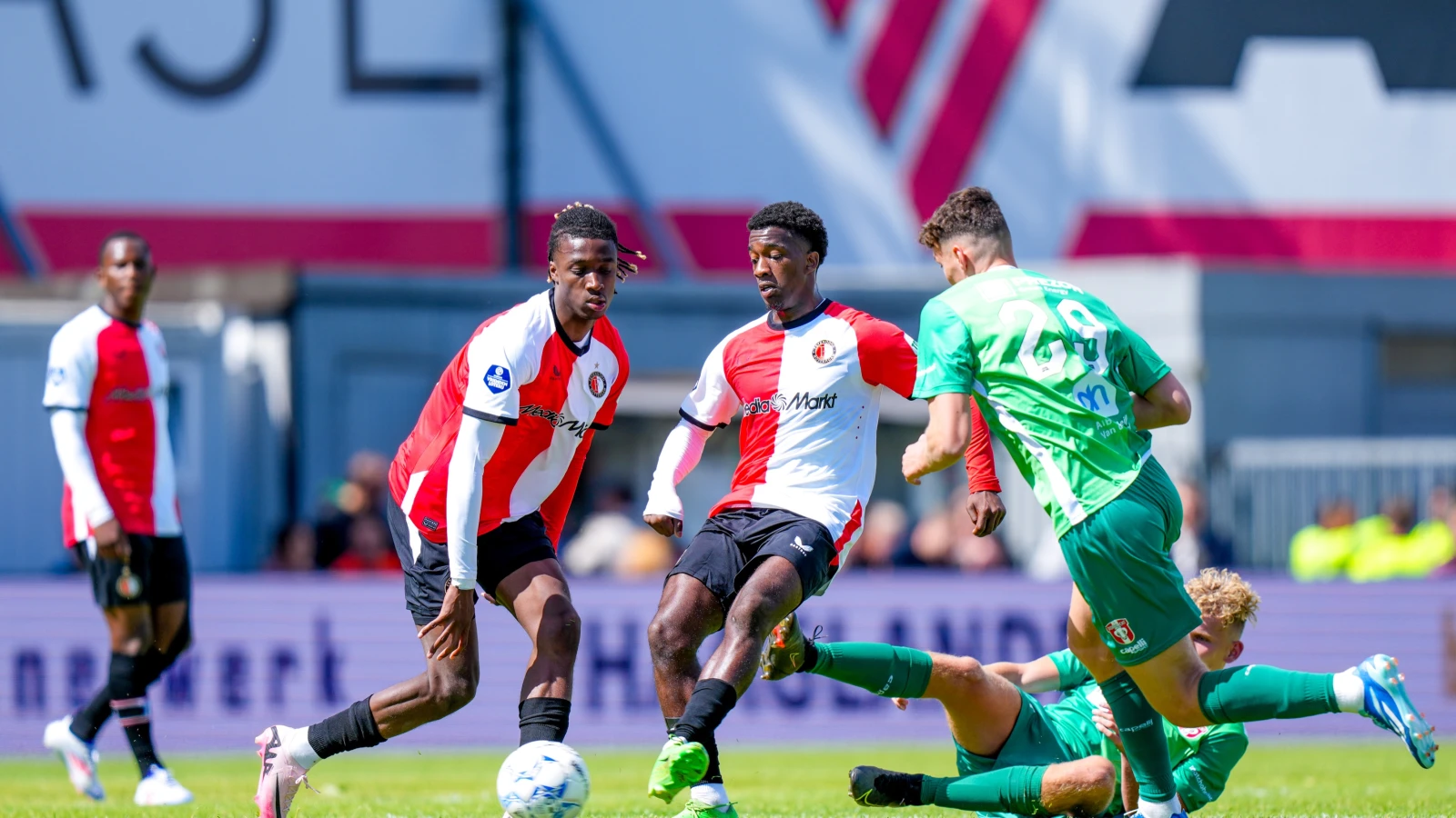 ‘Feyenoord gaat afscheid nemen van ‘t Zand’