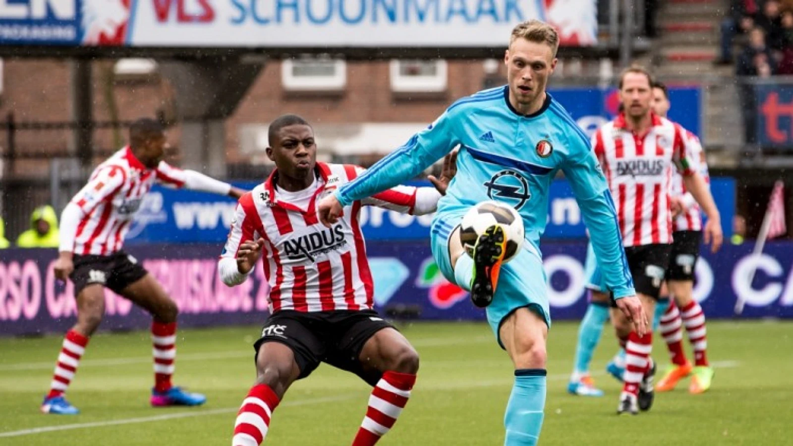 STAND | Feyenoord houdt schade beperkt