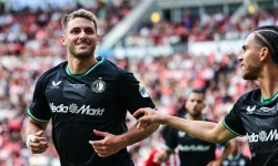 Feyenoord wint Johan Cruijff Schaal na strafschoppen en verslaat PSV