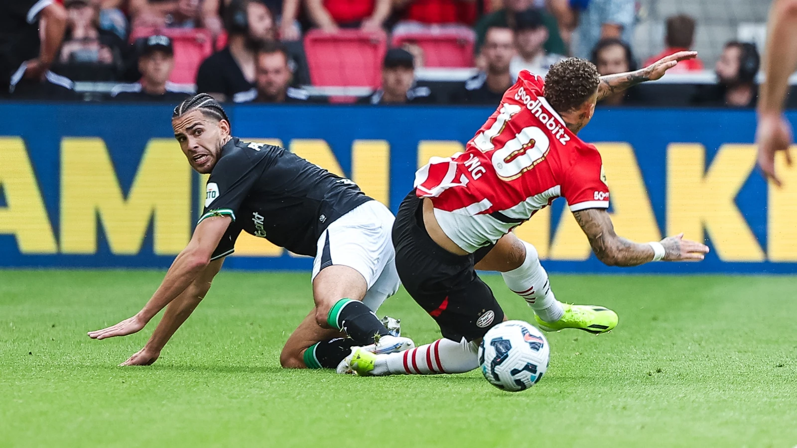 Lang: 'Ik denk dat we in alle facetten veel beter zijn dan Feyenoord'