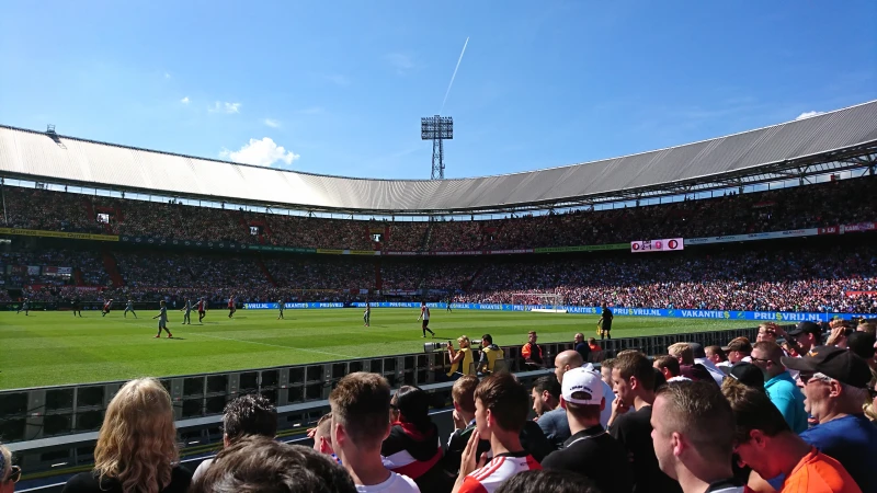 Klassieker gespeeld in uitverkocht Kuip