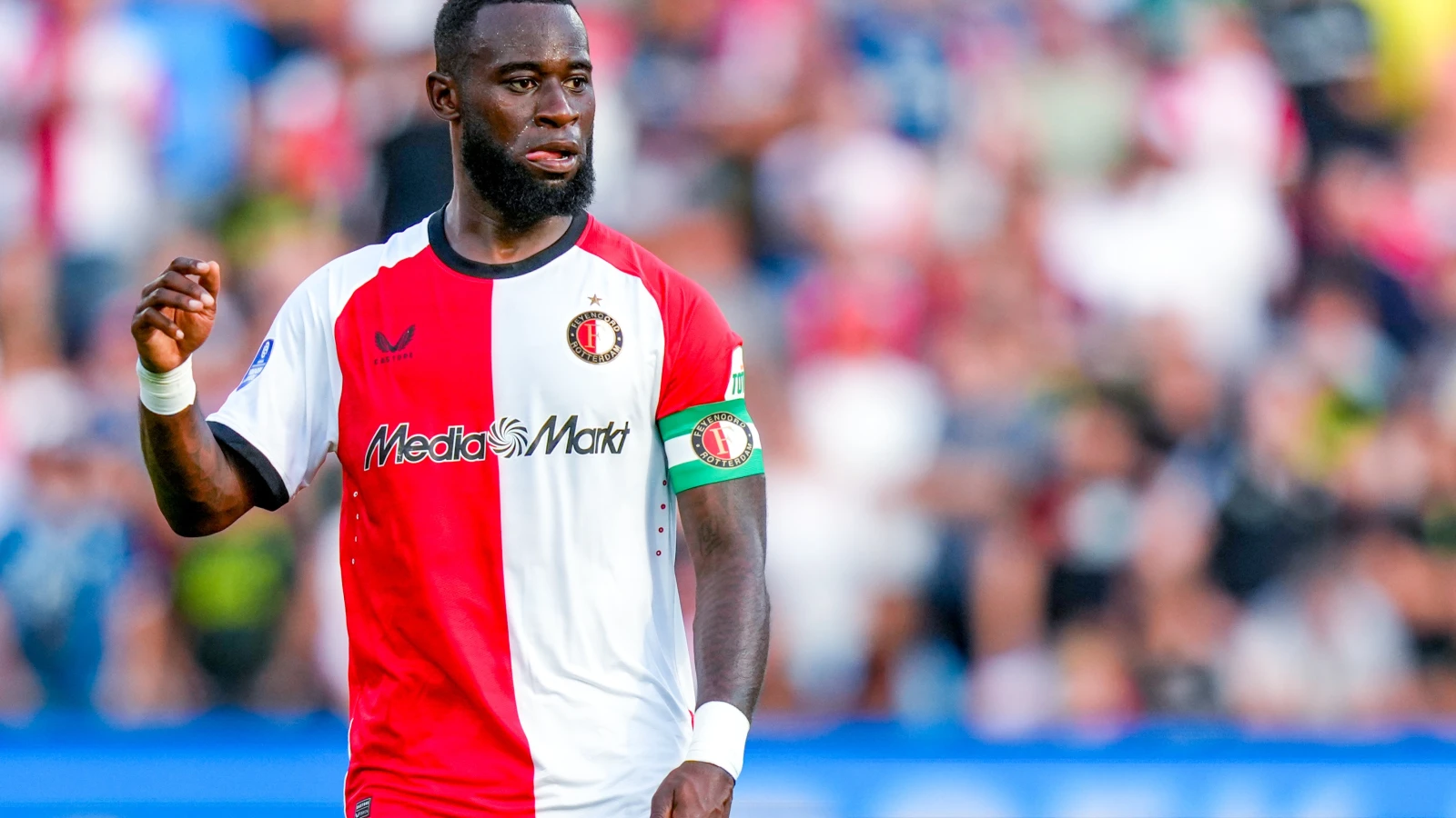 'Feyenoord stap dichterbij verlengen contract Geertruida'