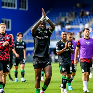 De kranten | 'Feyenoord haalt hard uit tegen zwak PEC Zwolle'