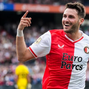 Telegraaf: Feyenoord gaat niet in op derde bod Nottingham Forest