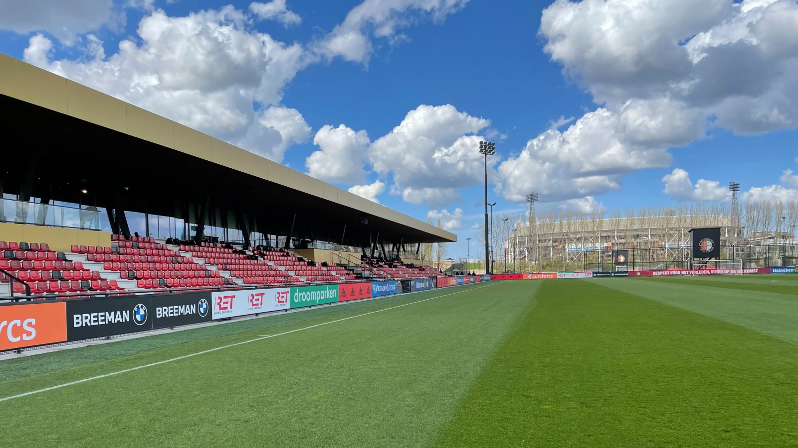 Feyenoord voegt twaalfde Academy Partner toe met VV Smitshoek