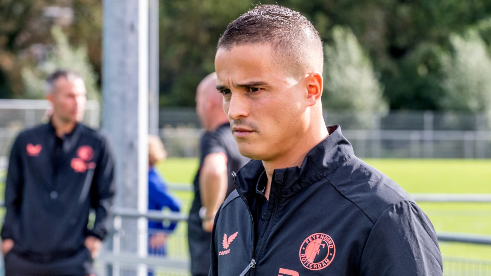 Afellay over verdediger: 'Moet je kijken hoe hij terugloopt, alsof hij een zak aardappelen op zijn rug heeft'