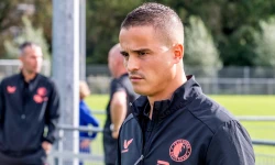 Afellay over verdediger: 'Moet je kijken hoe hij terugloopt, alsof hij een zak aardappelen op zijn rug heeft'