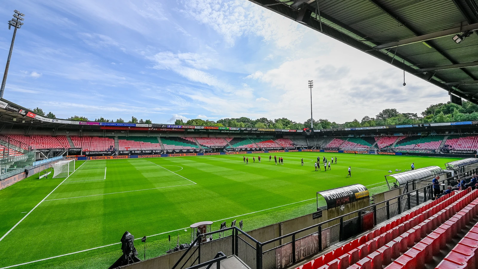 LIVE | NEC Nijmegen - Feyenoord 1-0 | De tweede helft is begonnen