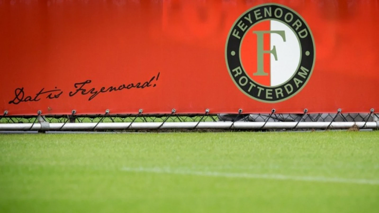 Door Ajax, PSV en Arsenal gewilde jeugdspeler tekent bij Feyenoord