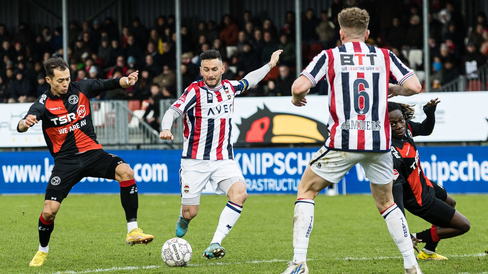 EREDIVISIE | Willem II voorlopig vijfde na overwinning op Almere City