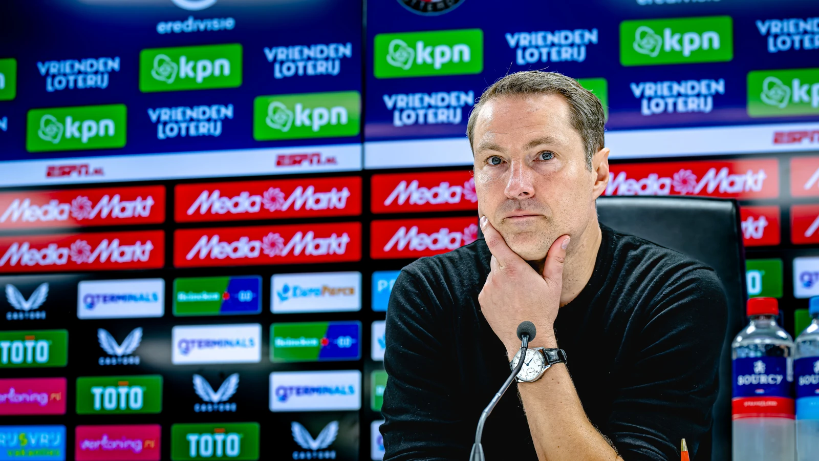 LIVESTREAM 14:15 | Persconferentie Priske in aanloop naar Go Ahead Eagles uit