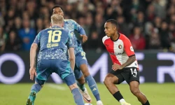 Feyenoord kan geen vuist maken en verliest van Ajax