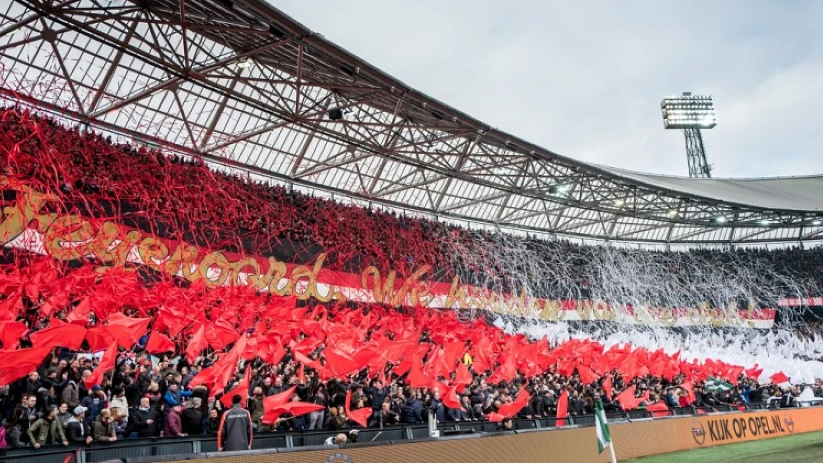 'Nog nooit verspeelde een ploeg in deze fase van het seizoen zo'n grote marge als Feyenoord nu heeft'