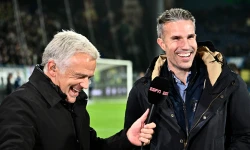 Van Persie doet ervaring op: 'Hij heeft straks een goed gevulde rugzak'