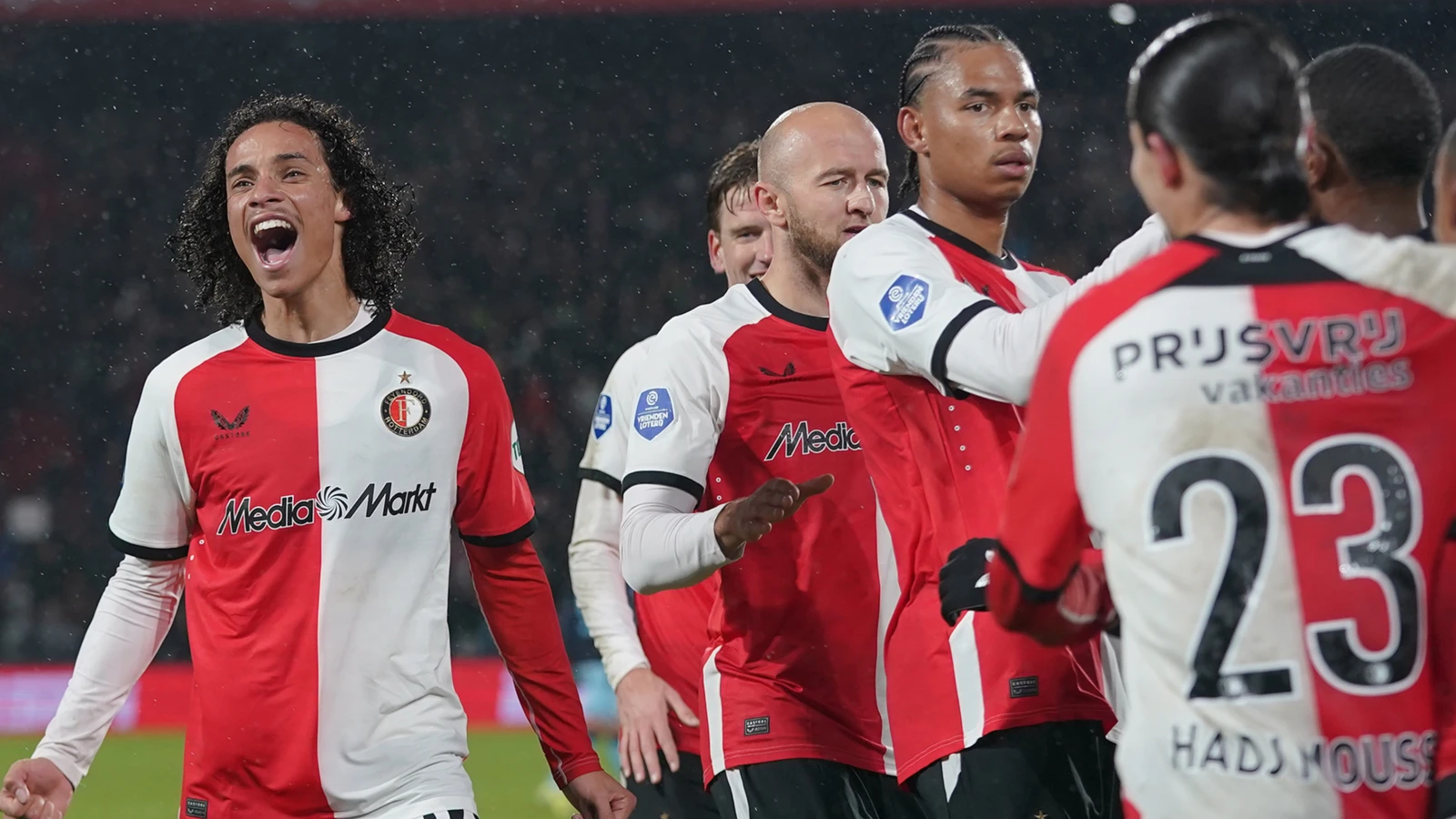 STAND | Feyenoord verstevigt vierde positie na winst op sc Heerenveen