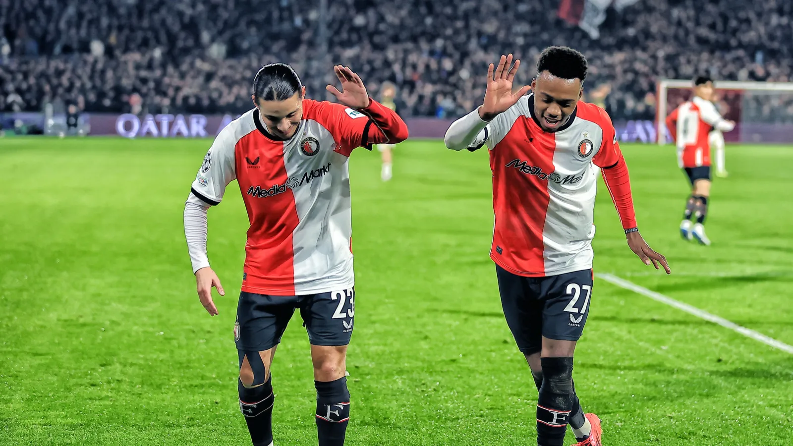 De kranten | Play-offs al binnen bereik voor Feyenoord