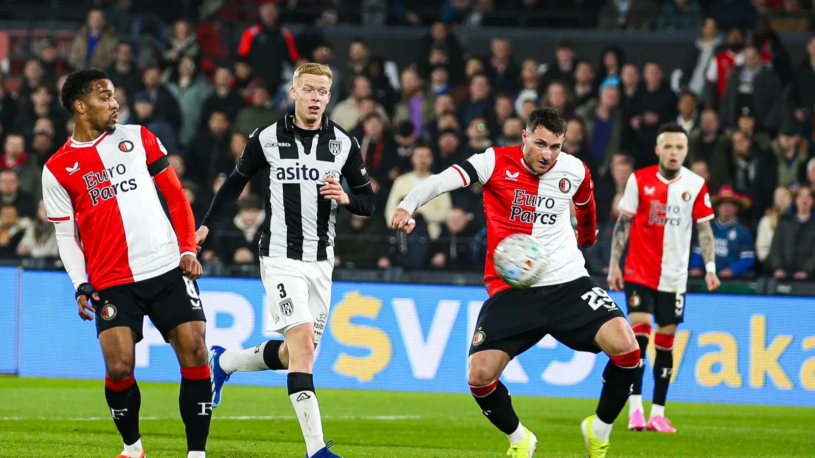 EREDIVISIE | PSV verliest van Heerenveen, Fortuna wint van RKC