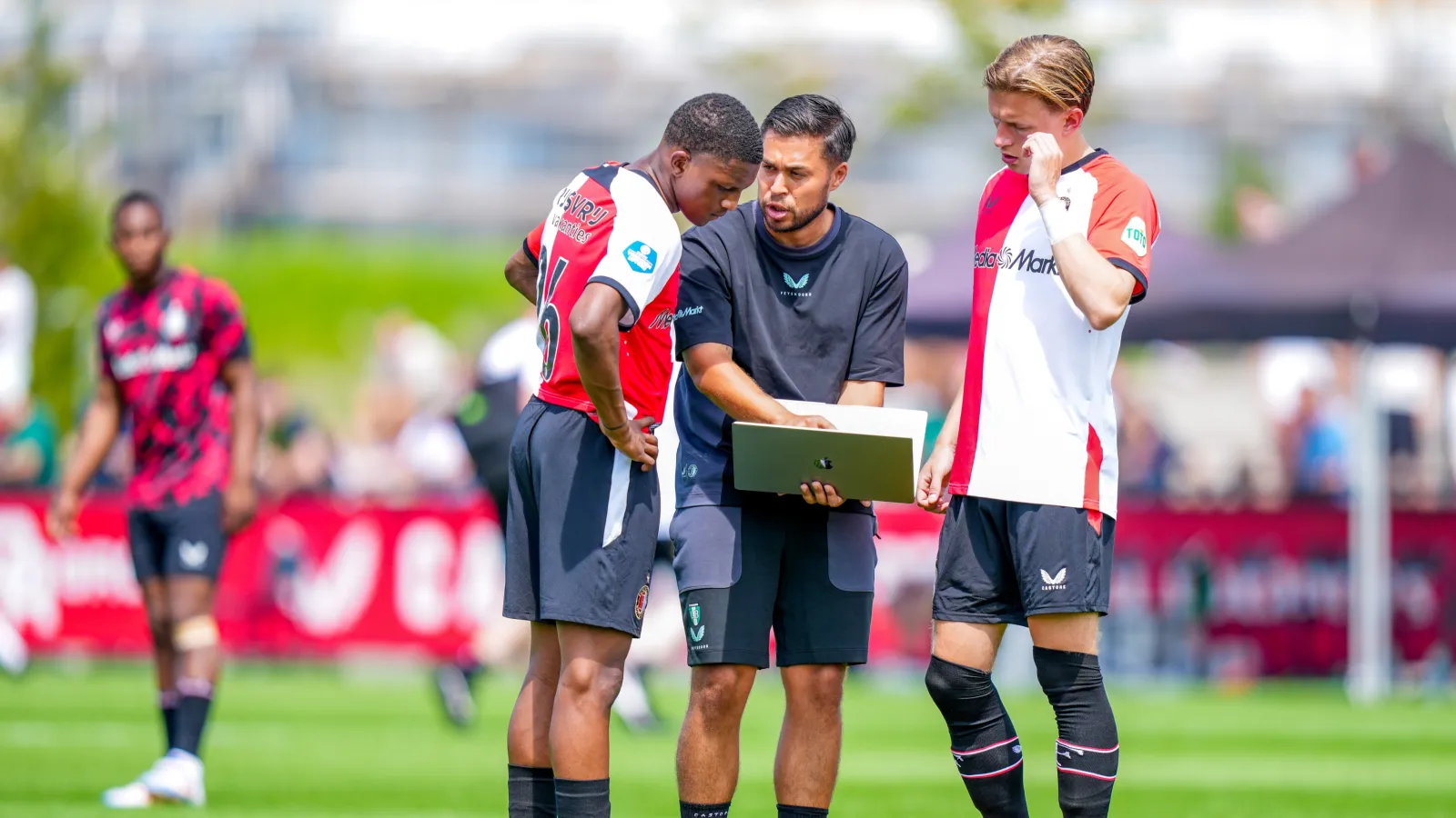 Kansen bij Feyenoord: 'Die pakt hij met beide handen aan'